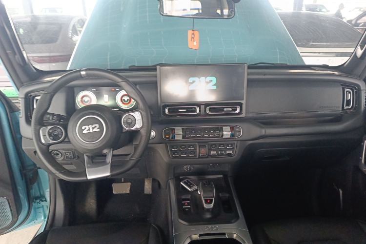 Used 212 T01 2025 2.0T Changfeng