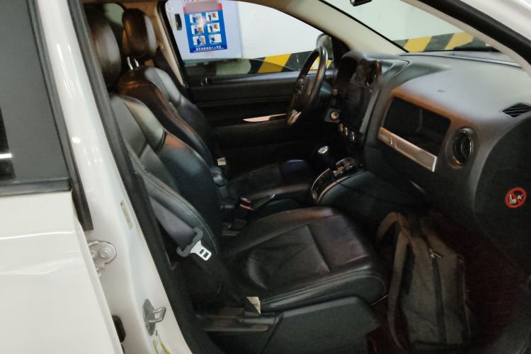 Used Jeep Compass 2014 Revised Version 2.4L Four-Wheel Drive Luxury Edition Right Front Seat