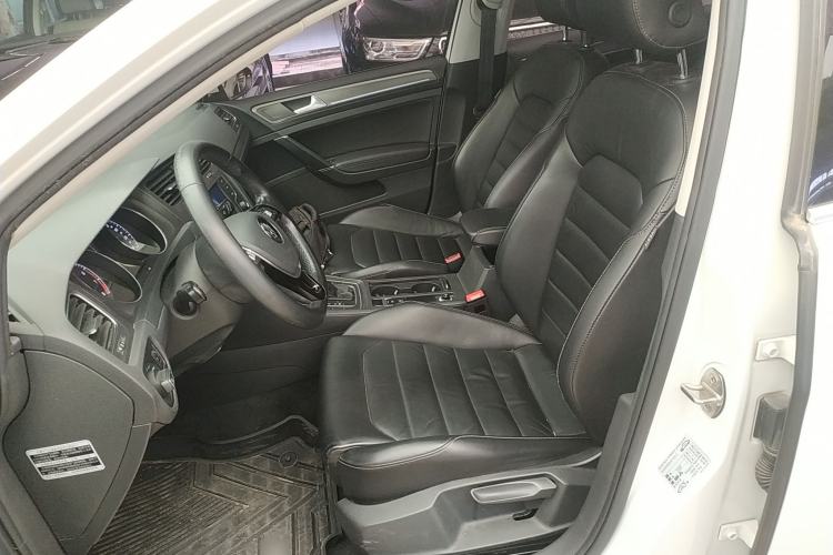 Used Volkswagen Golf 2015 1.4TSI Automatic Luxury Model
