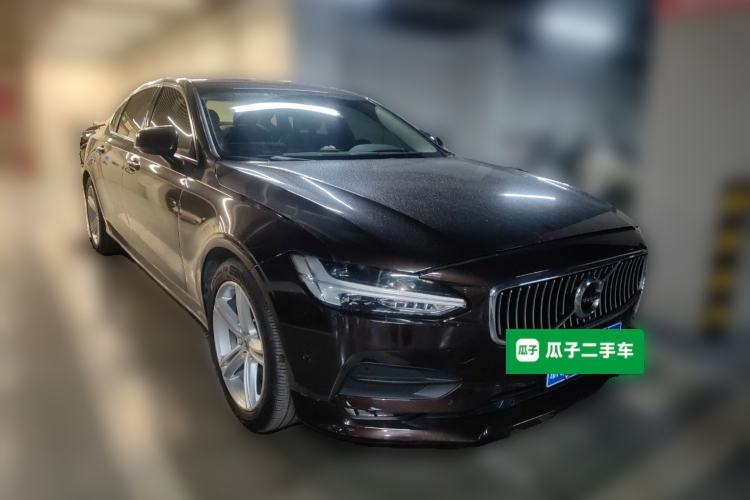 Used Volvo S90 2018 T4 Zhiyuan Edition
