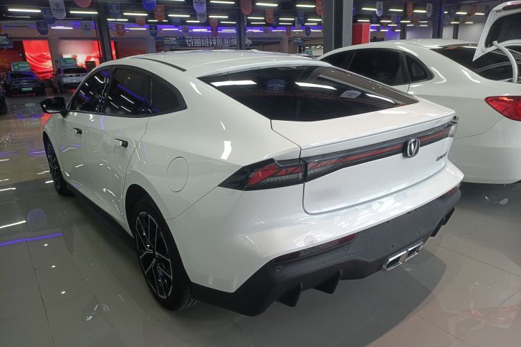 Used Changan UNI-V iDD 2024 Blue Whale Smart Electric iDD 136km ZhiKu Model