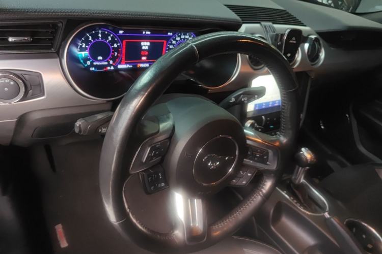 Used Ford Mustang 2020 2.3L EcoBoost Center Console