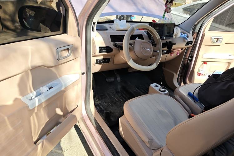 Used Geely Galaxy Panda 2024 Panda Mini 200km Endurance Bear Driver Seat