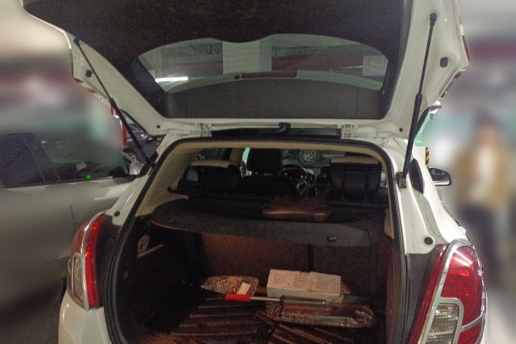 Used Buick Encore 2013 1.4T Automatic All-Wheel Drive Flagship Edition Trunk