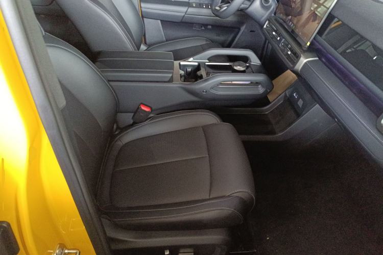 Used Chery Fulwin X3L 2025 Model 205 All-Wheel Drive High-Energy Edition Right Front Seat