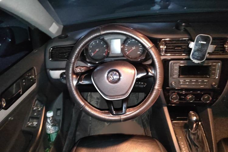 Used Volkswagen Sagitar 2015 1.6L Automatic Comfort Model