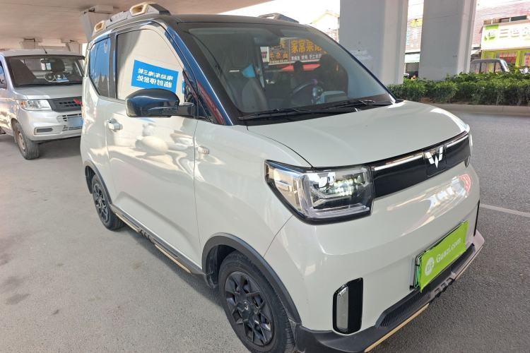 Used Wuling Hongguang MINIEV 2022 GAMEBOY 200km Gaming Edition with Lithium Iron Phosphate Front Right 45 Deg