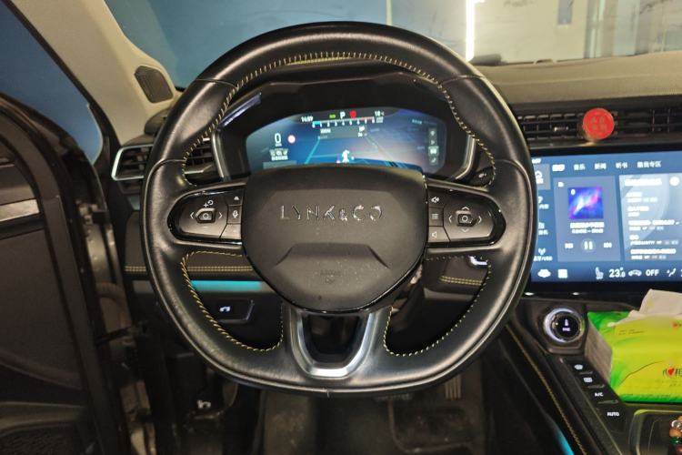 Used Lynk & Co 05 2020 2.0TD Two-Wheel Drive Shine Halo Steering Wheel