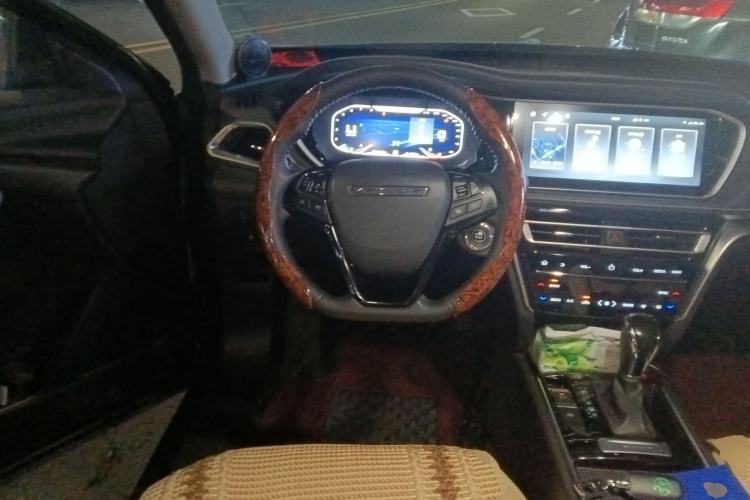 Used Venucia T90 2020 2.0L CVT Smart Connect & Smooth Drive Edition Steering Wheel