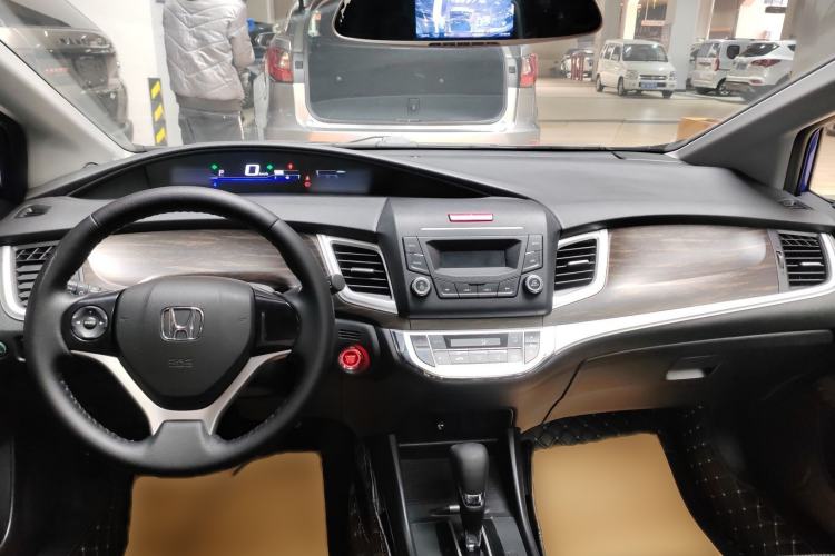 Used Honda Jade 2017 1.8L automatic Comfort version 5 seats
