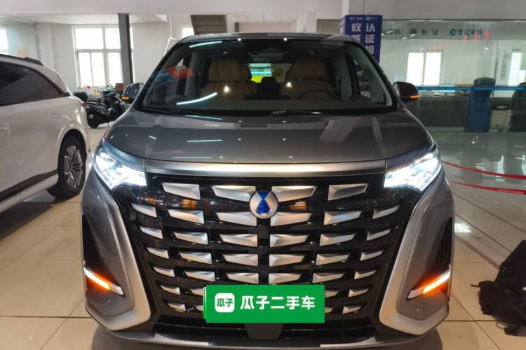 Used Denza D9 2022 DM-i 1040 Prestige Model