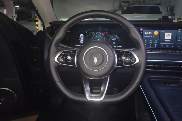 Used VOYAH FREE 2024 Ultra-Long Range Intelligent Driving Version Steering Wheel