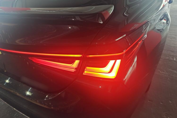 Used Lexus ES 2025 300h Deluxe Edition
