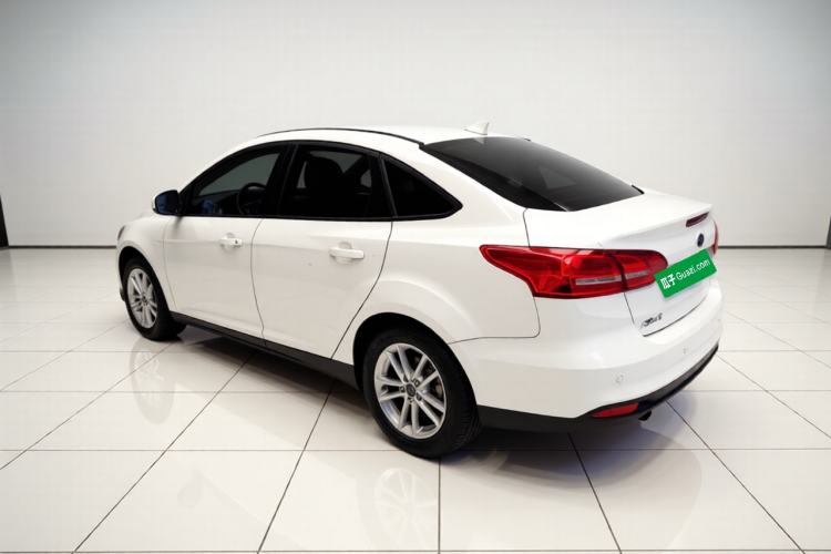 Used Ford Focus 2017 Sedan 1.6L Automatic Fashion Edition Smart Drive Version Exterior 2
