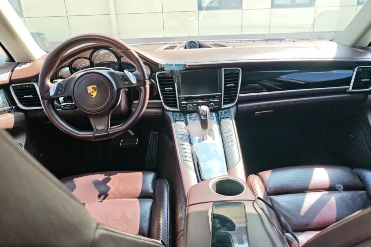 Used Porsche Panamera 2016 Panamera Edition 3.0T Center Console