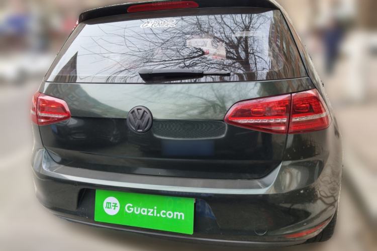 Used Volkswagen Golf 2017 1.6L Automatic Comfort Million-Vehicle Anniversary Edition
