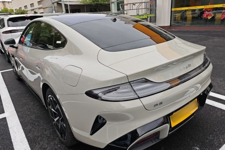 Used Xiaomi Auto SU7 2024 Rear-Drive Standard Founder Edition
