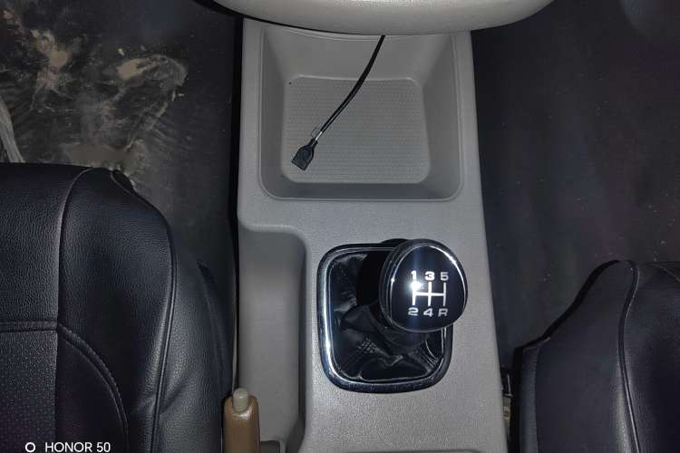 Used FORTHING Lingzhi 2017 Facelifted M3L 1.6L 7-Seater Standard Version
