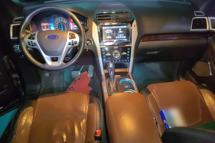 Used Ford Explorer 2013 3.5L Deluxe Model