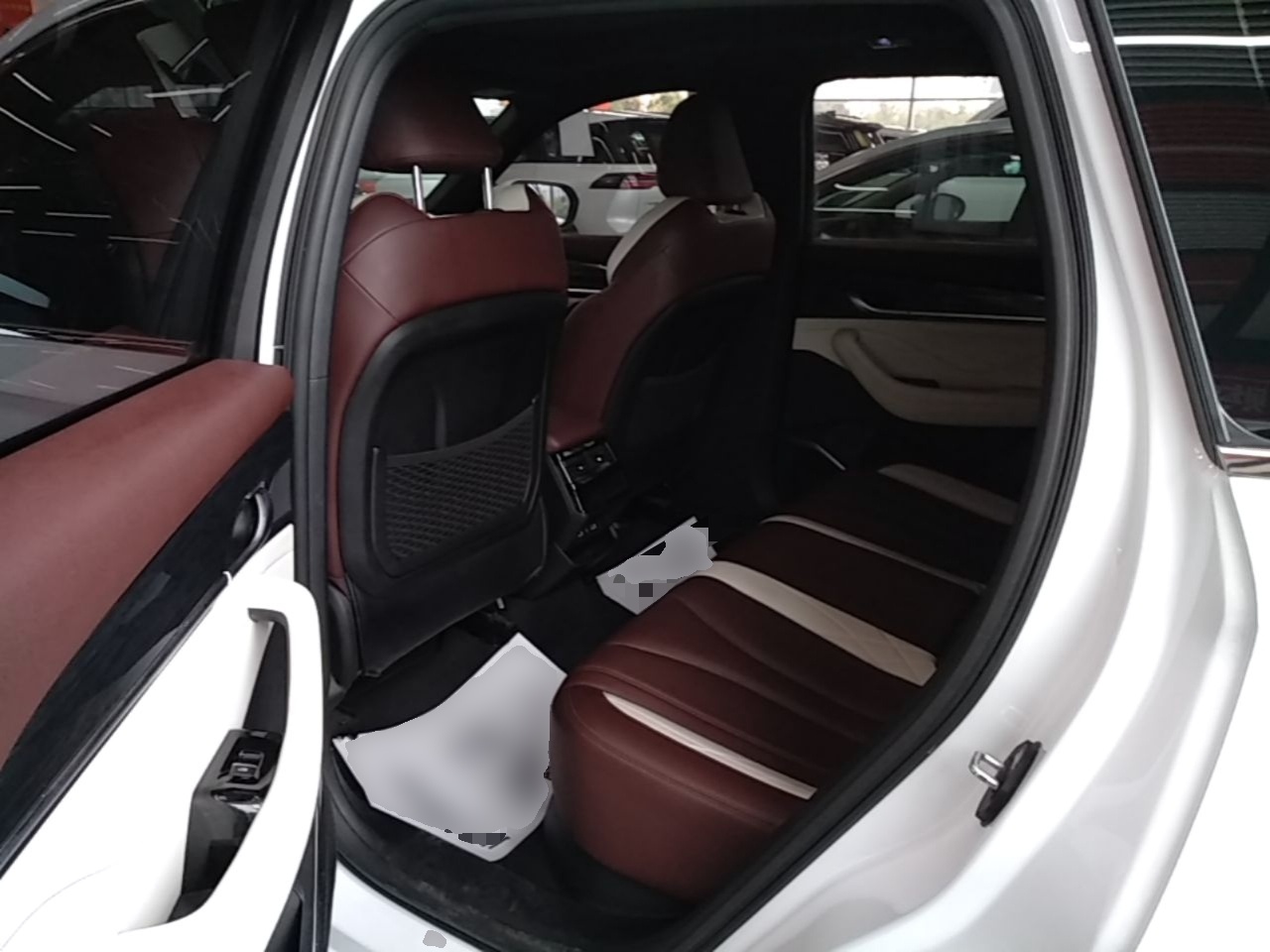 Geely Auto Monjaro L 2021 2.0TD DCT EVO Two-Wheel Drive Prestige Version — снимка 20