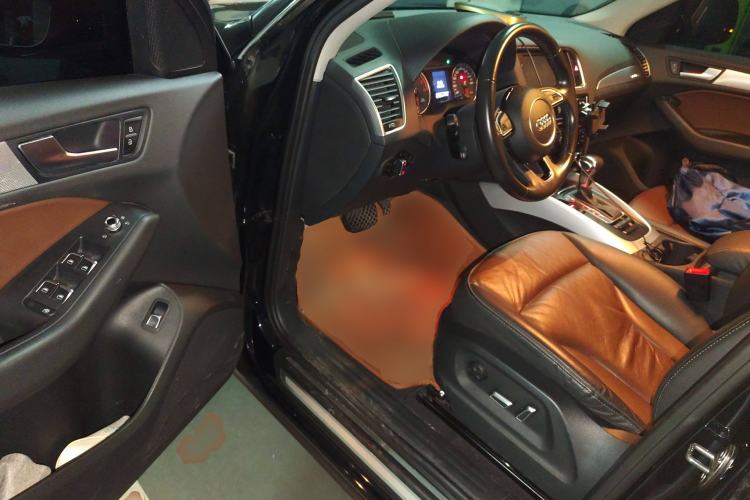 Used Audi Q5 2016 40 TFSI Technology Edition Driver Seat