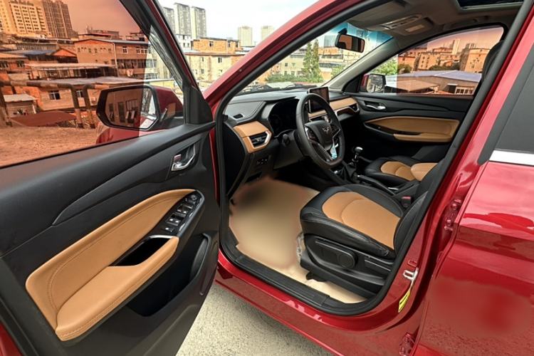 Used Wuling Hongguang S3 2018 1.5L Manual Luxury Model China V Standard