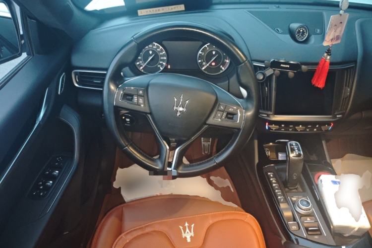 Used Maserati Levante 2022 2.0T GT Sharp Edition Steering Wheel