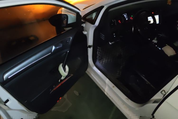 Used Volkswagen Golf 2015 1.4TSI Automatic Comfort Model Driver Seat