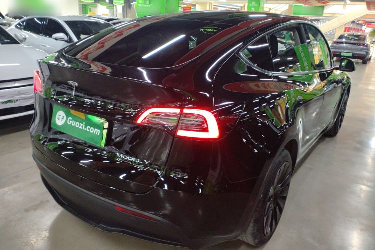 Used Tesla Model Y 2021 Standard Range Rear-Wheel Drive Version Rear Right 45 Deg