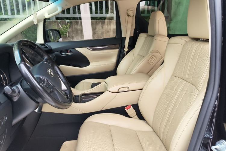 Used Toyota Alphard 2021 Dual-Engine 2.5L Luxury Edition
