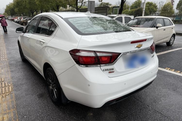 Used Chevrolet Cruze 2015 1.4T DCG Luxury Edition Exterior 4