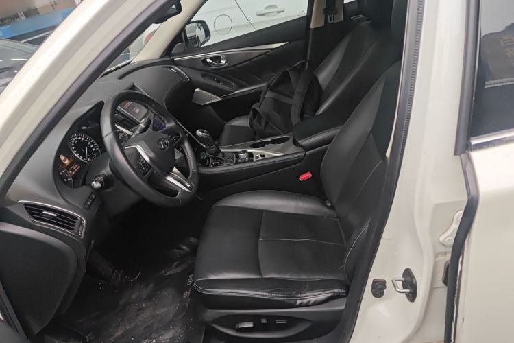 Used Infiniti Q50L 2018 2.0T Enjoyment Version China VI Standard
