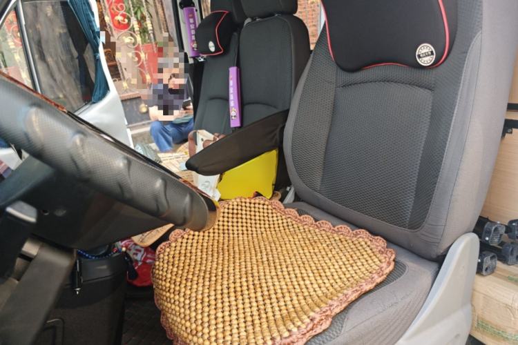 Used JMC Transit 2019 2.8T Commercial Version Short Wheelbase Mid-Roof 6-Seater China VI JX493 Left Front Seat