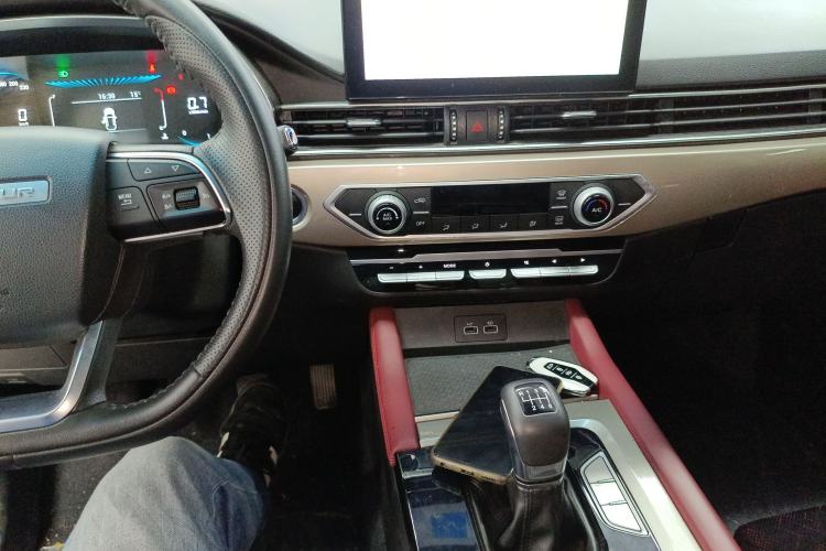 Used JETOUR X70 2023 1.5T Manual Overdrive Version 5 Seats Audio And AC Panel