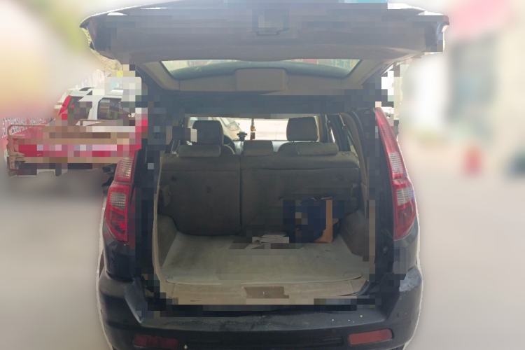 Used Haval H3 2010 Leading Edition 2.5 TCI Two-Wheel Drive Comfort Model Trunk