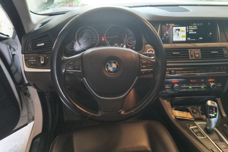 Used BMW 5 Series 2014 525Li Luxury Design Package
