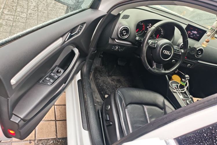 Used Audi A3 2014 Limousine 35 TFSI Automatic Comfort Model