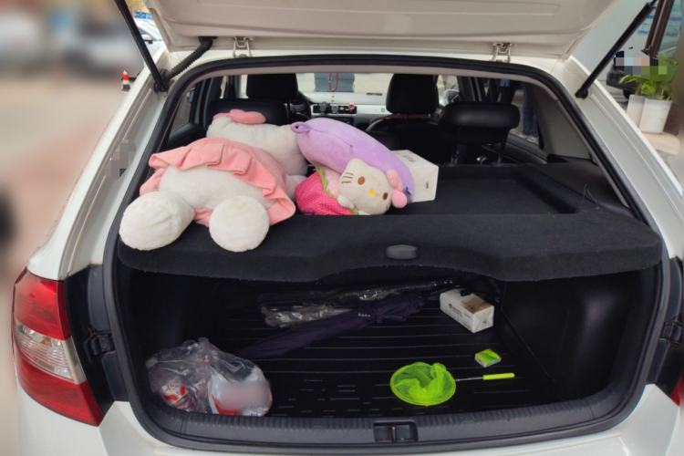 Used Skoda Rapid Spaceback 2014 1.6L Automatic Enjoyment Edition Trunk