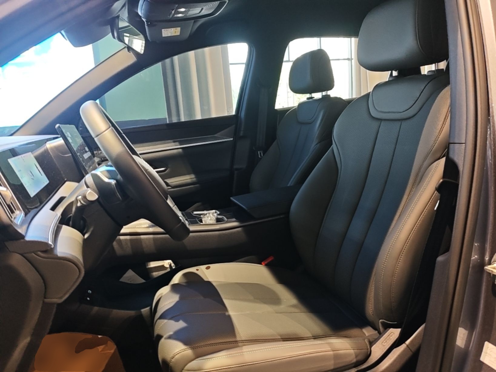 BYD Song Pro New Energy 2026 Model DM-i 133KM Superior Version — снимка 17