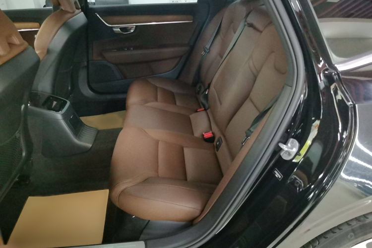 Used Volvo S90 New Energy 2023 T8 Plug-in Hybrid All-Wheel Drive Long-Range Zhiyi Luxury Edition
