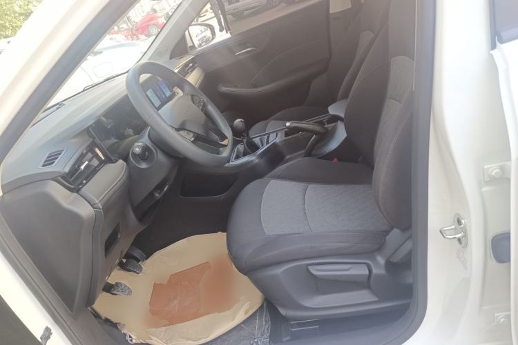 Used Roewe i5 2023 1.5L Manual Comfort Edition Left Front Seat