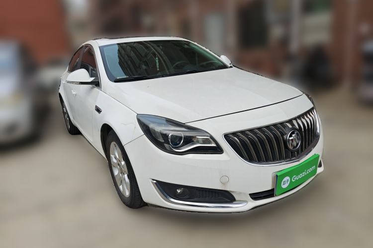 Used Buick Regal 2015 1.6T Leading Technology Model Front Right 45 Deg