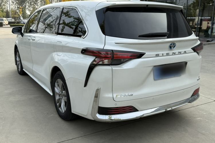 Used Toyota SIENNA 2023 2.5L Hybrid Comfort Edition

