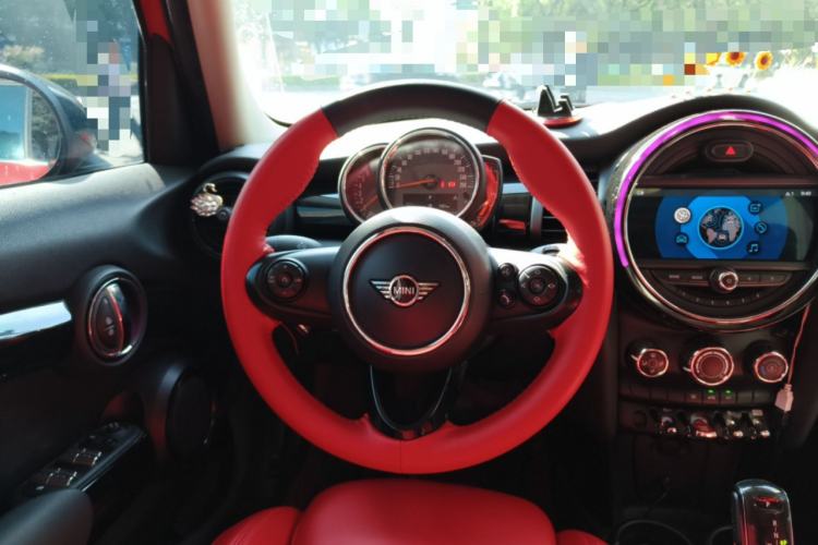 Used MINI 2018 1.5T COOPER Classic Edition Five-Door Version Steering Wheel