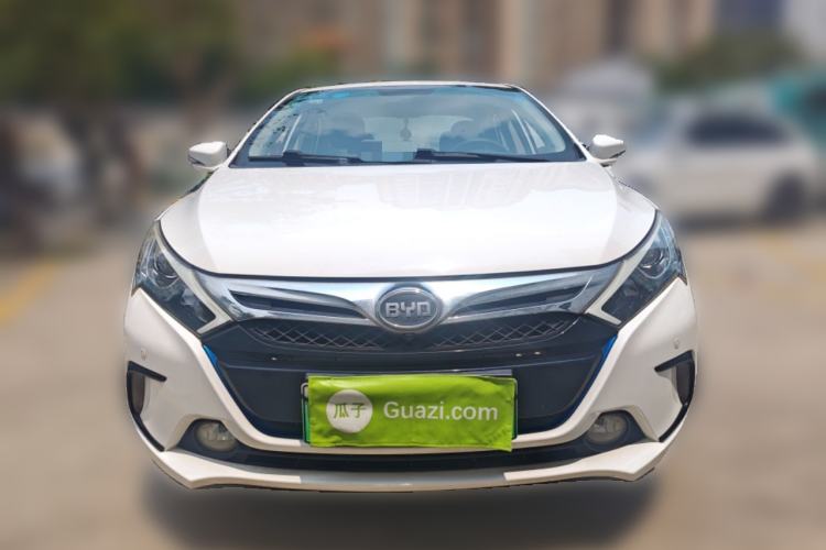 Used BYD Qin New Energy 2015 1.5T Dual-Crown Flagship Plus Edition Front