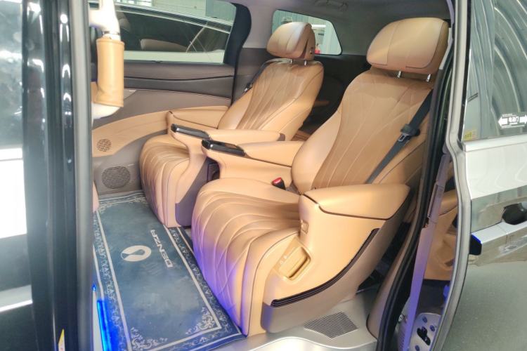 Used Denza D9 2022 DM-i 970 Four-Wheel Drive Prestige Model