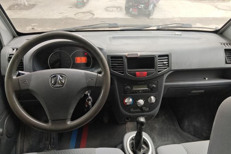Used BAIC Weiwang 306 2011 1.3L base model 7 seats
