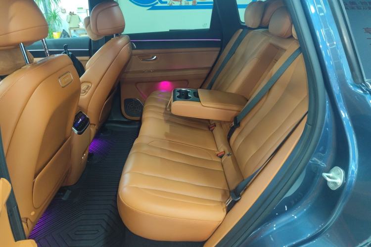 Used Hima AITO M7 2024 1.5T Intelligent Drive 4WD Ultra Version 5 Seats Left Rear Seat