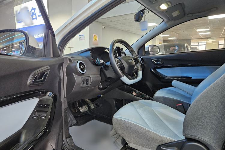 Used Chery Little Ant 2022 Sweet Pink Edition Half-Sugar Version Lithium Iron Phosphate 29.2 kWh 30 kW 301 km