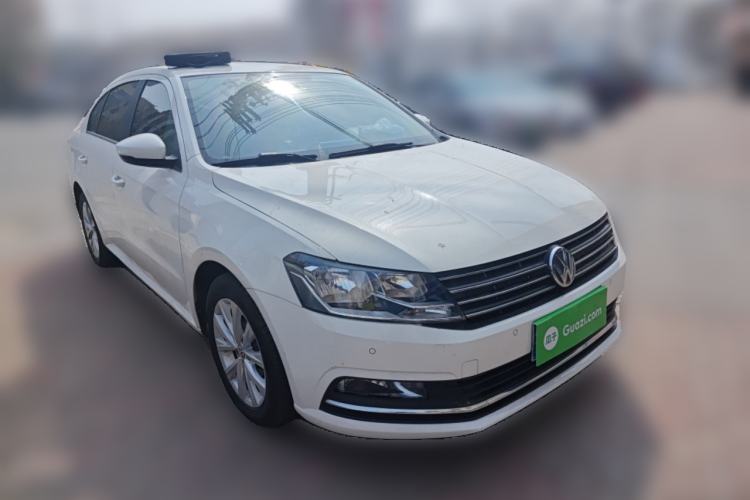 Used Volkswagen Lavida 2017 1.6L Automatic Comfort Edition
